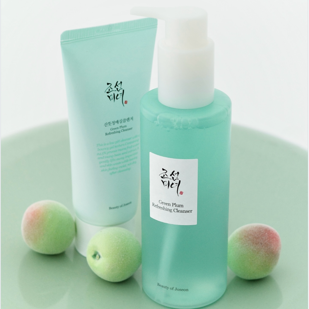 Green Plum Refreshing Cleanser
